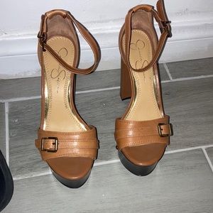 Jessica Simpson wedge 5.5